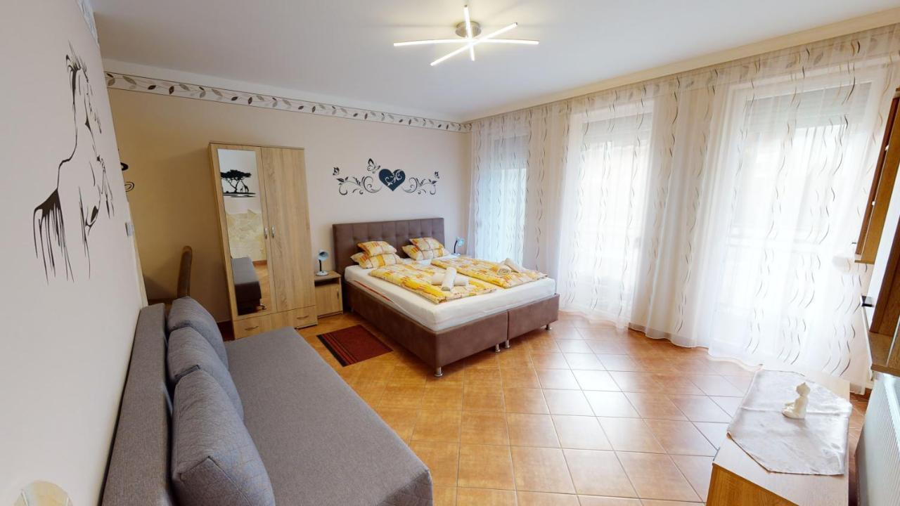 Cristian Apartman Гайдусобосло Екстер'єр фото
