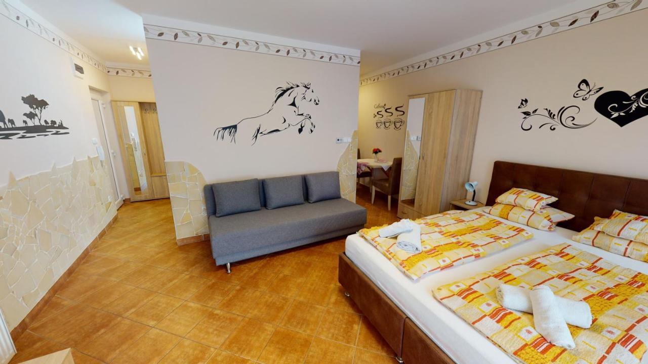 Cristian Apartman Гайдусобосло Екстер'єр фото