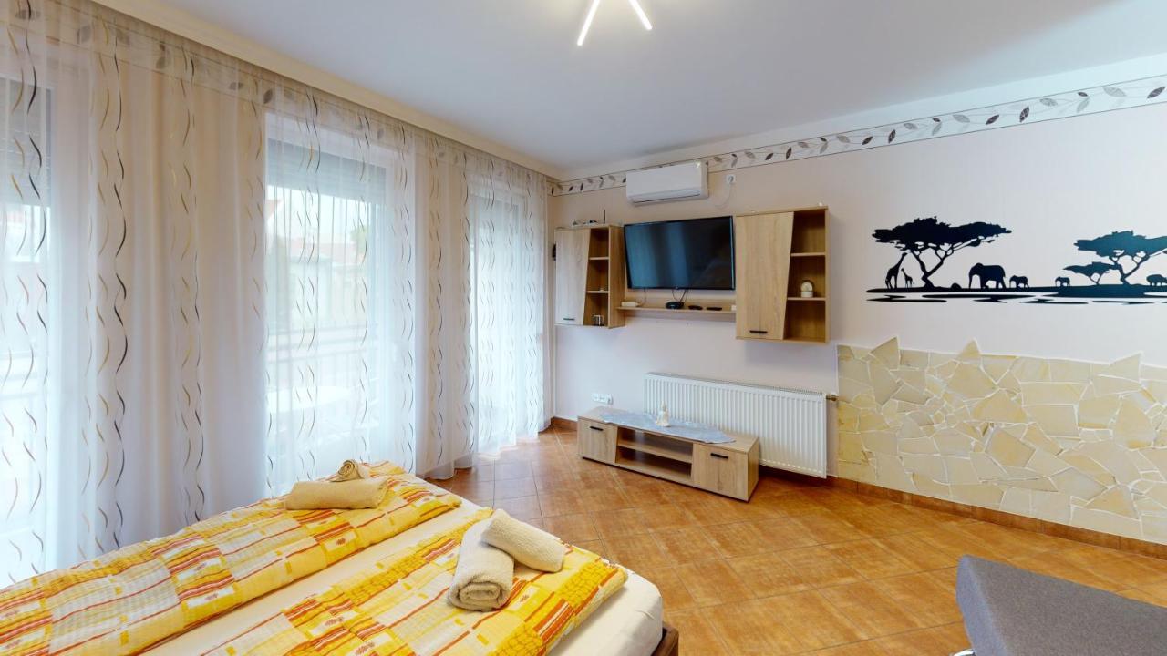 Cristian Apartman Гайдусобосло Екстер'єр фото
