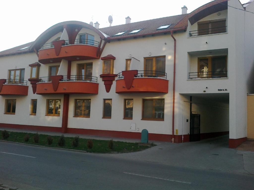 Cristian Apartman Гайдусобосло Екстер'єр фото